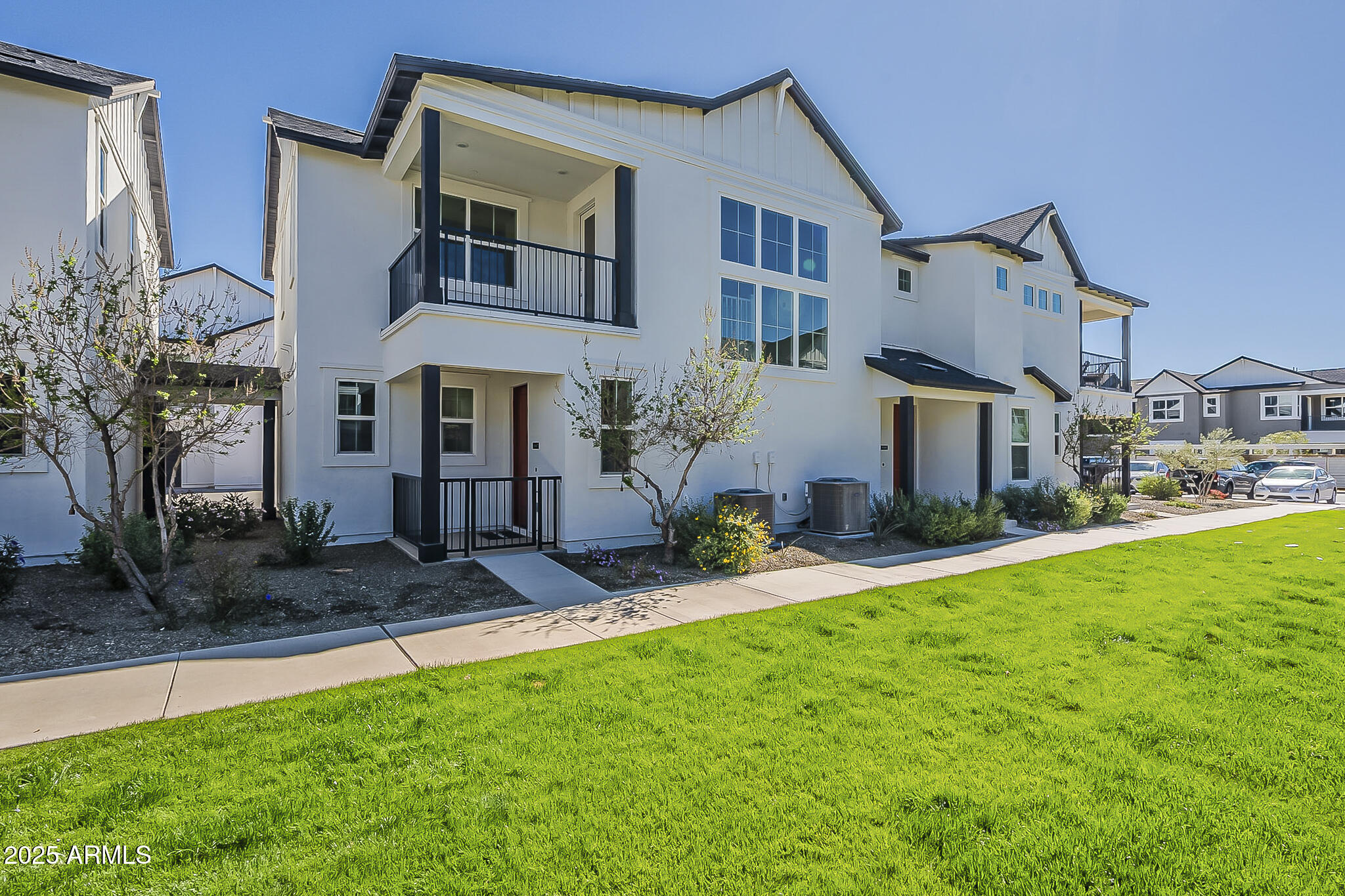 11300 N CASA DEGA Drive N 1047
