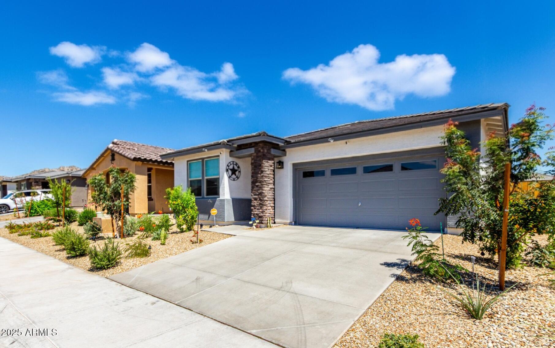 17311 W DESERT SAGE Drive