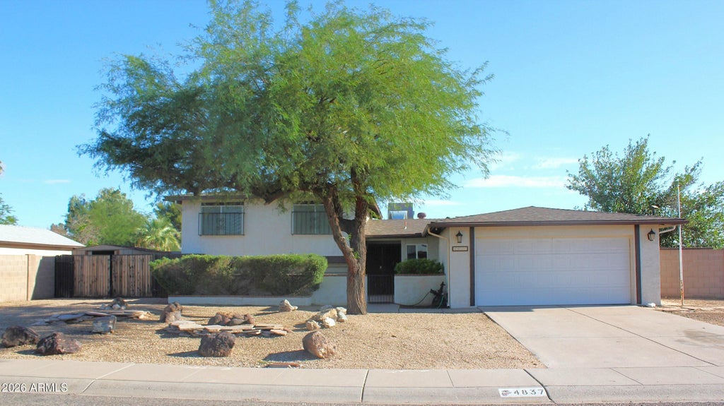 Photo of 4837 W Laurel Lane, Glendale, AZ 85304 (MLS # 7095688)