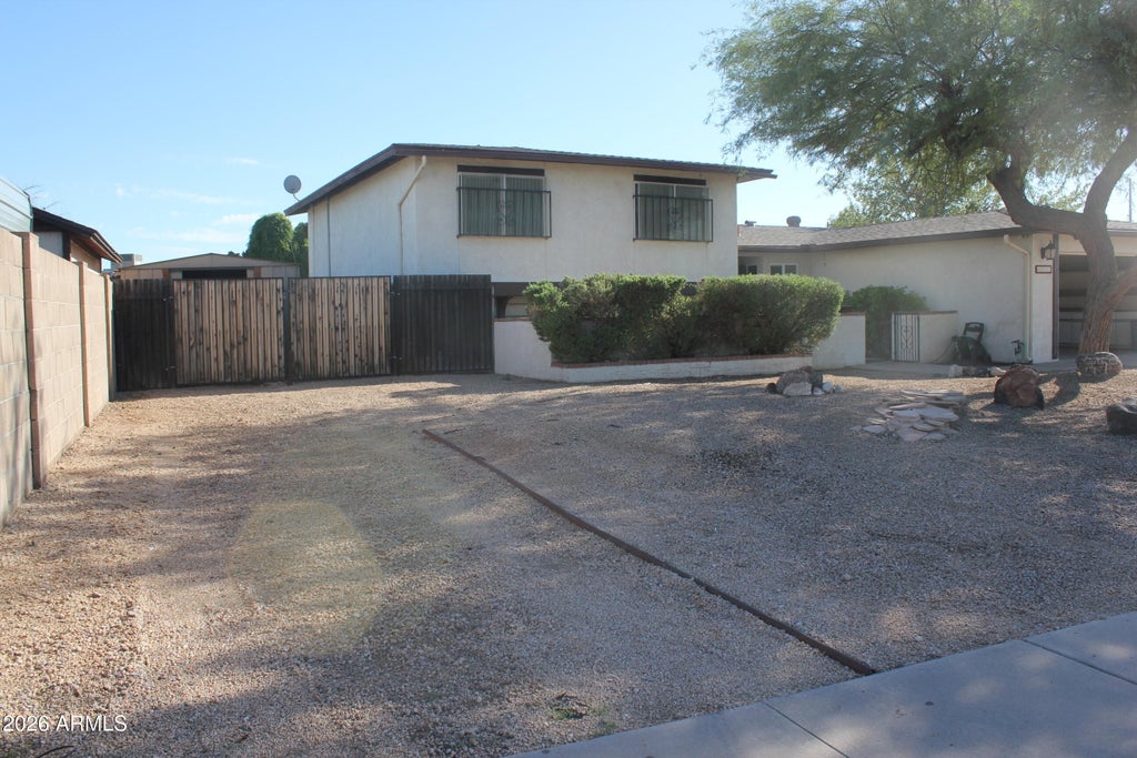 Photo of 4837 W Laurel Lane, Glendale, AZ 85304 (MLS # 7095688)