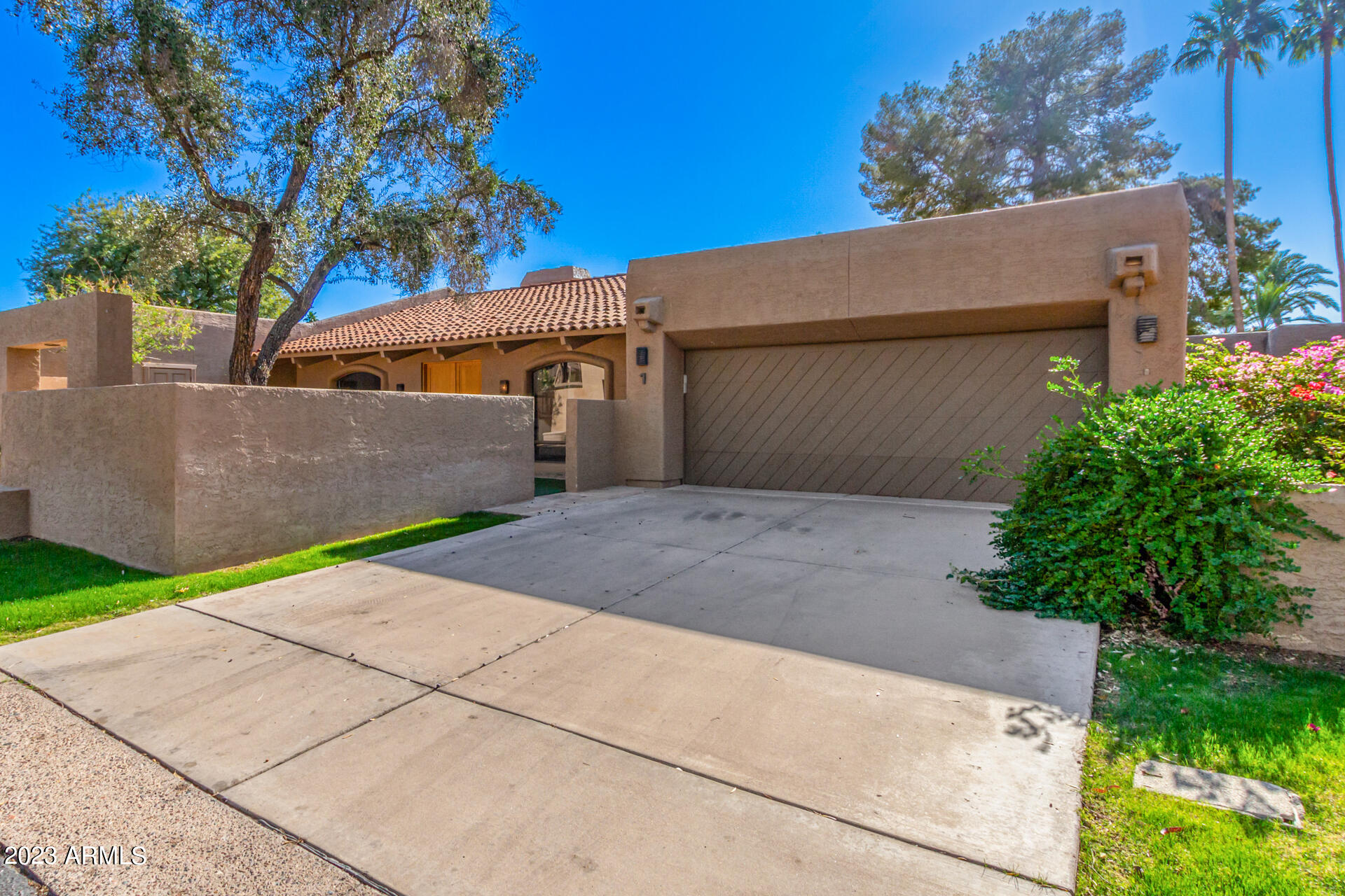 4450 E CAMELBACK Road 1