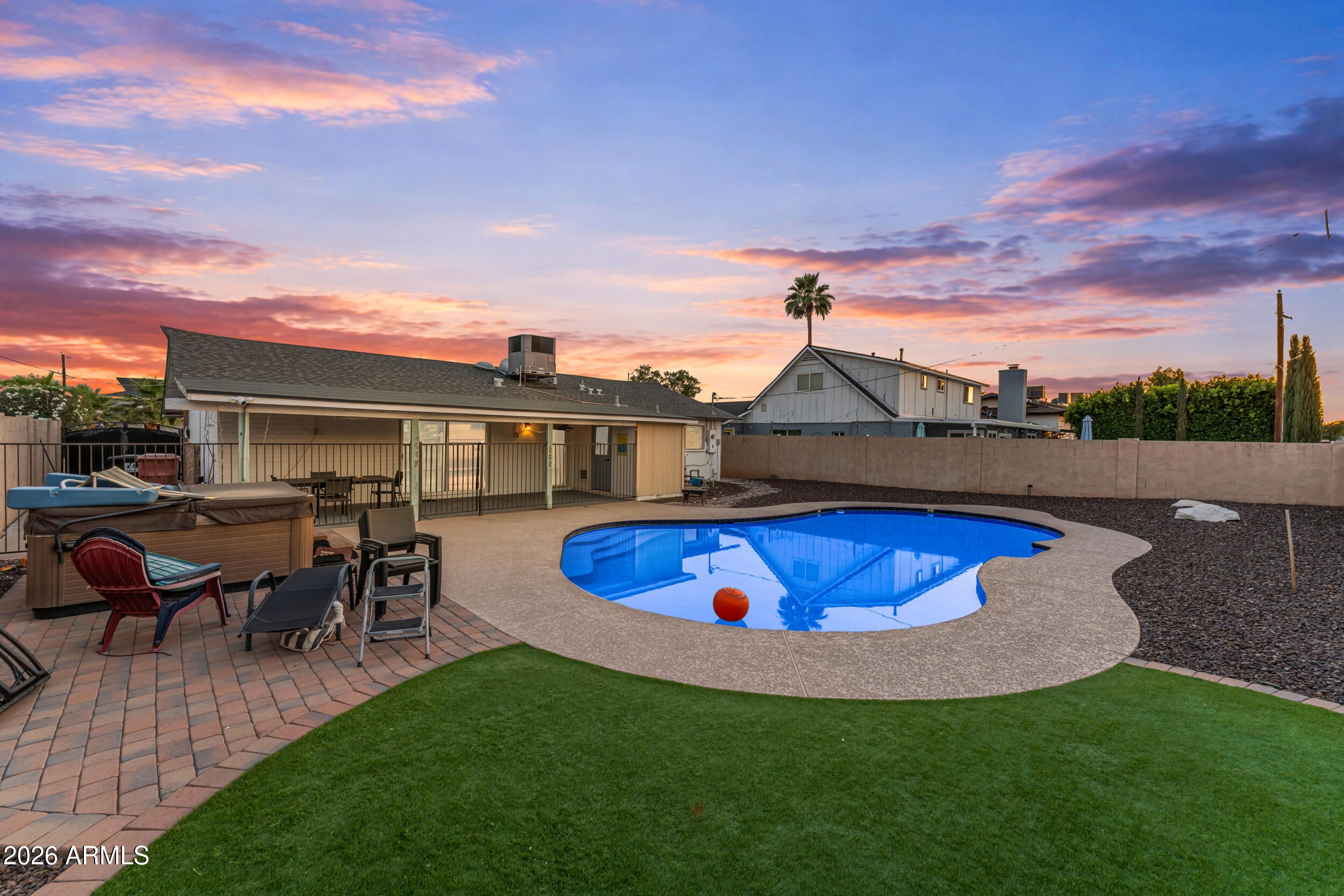 8544 E KEIM Drive