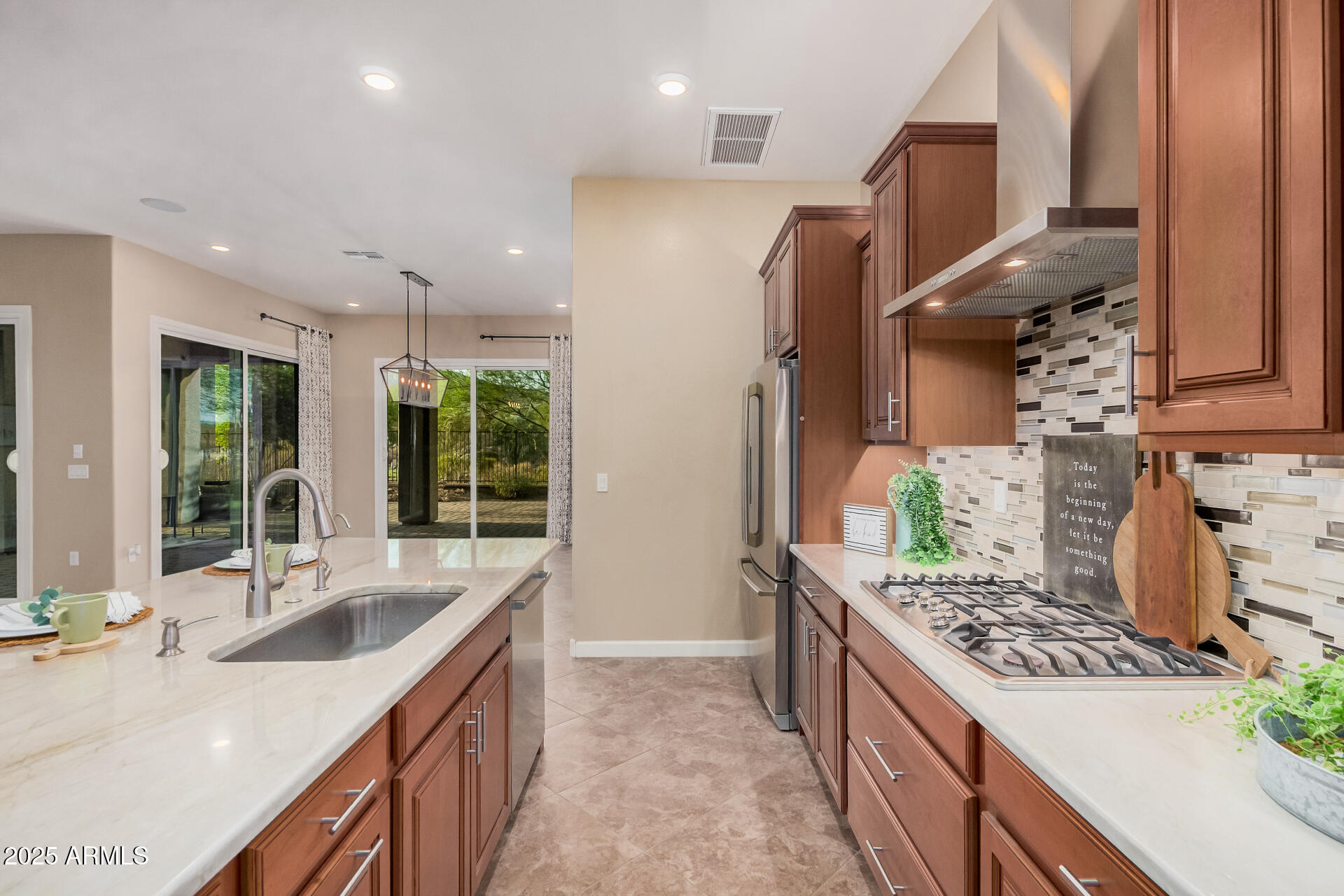 20584 W HILLCREST Boulevard