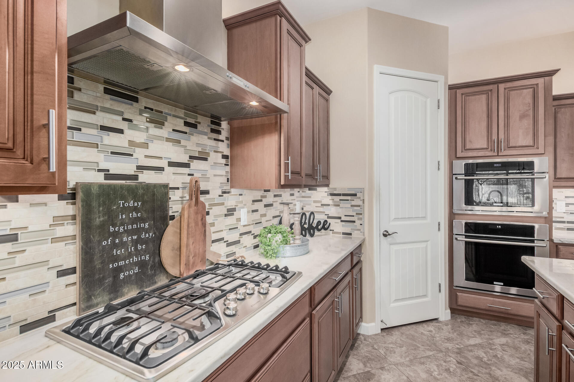 20584 W HILLCREST Boulevard