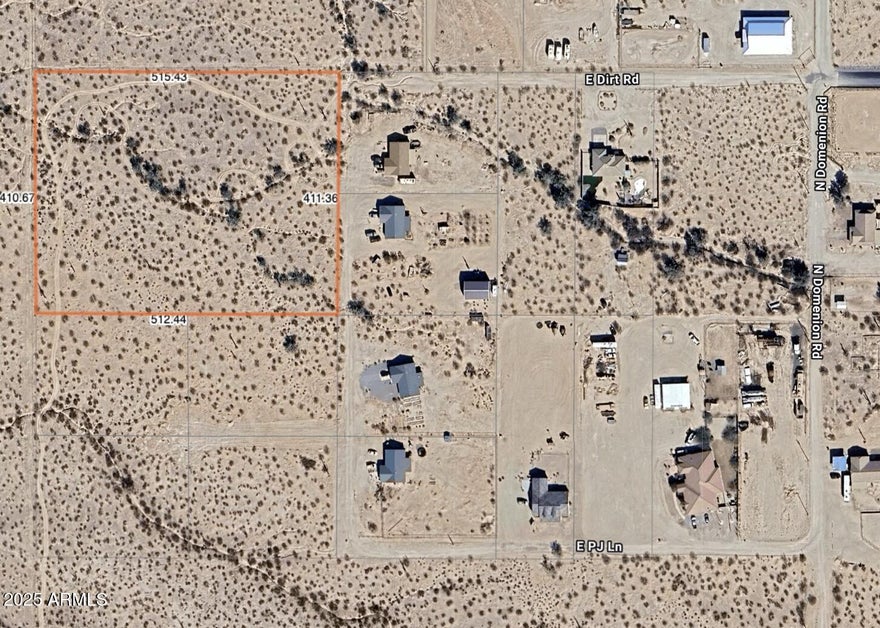 Beautiful 4.83 acres of land in Florence.
This property has a recorded survey to be split into 4 lots, ready to be finalized if buyer chooses to. Amazing opportunity to own some beautiful land! 🌵