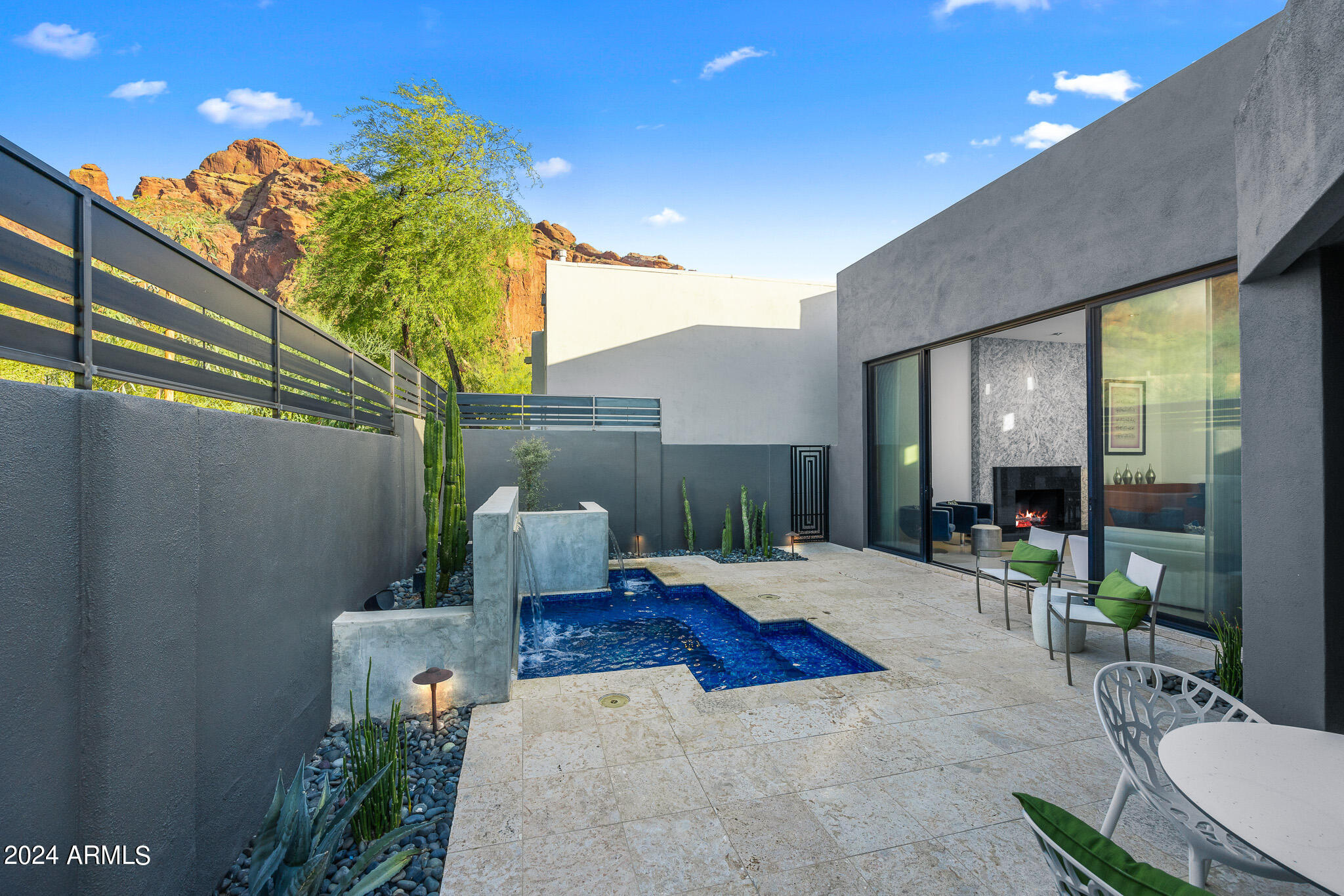 ECHO CANYON - Residential