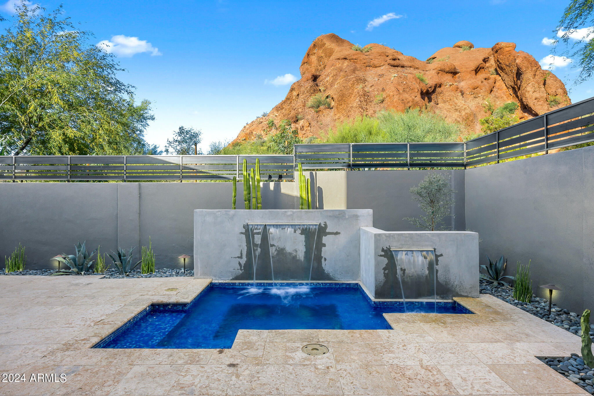 ECHO CANYON - Residential