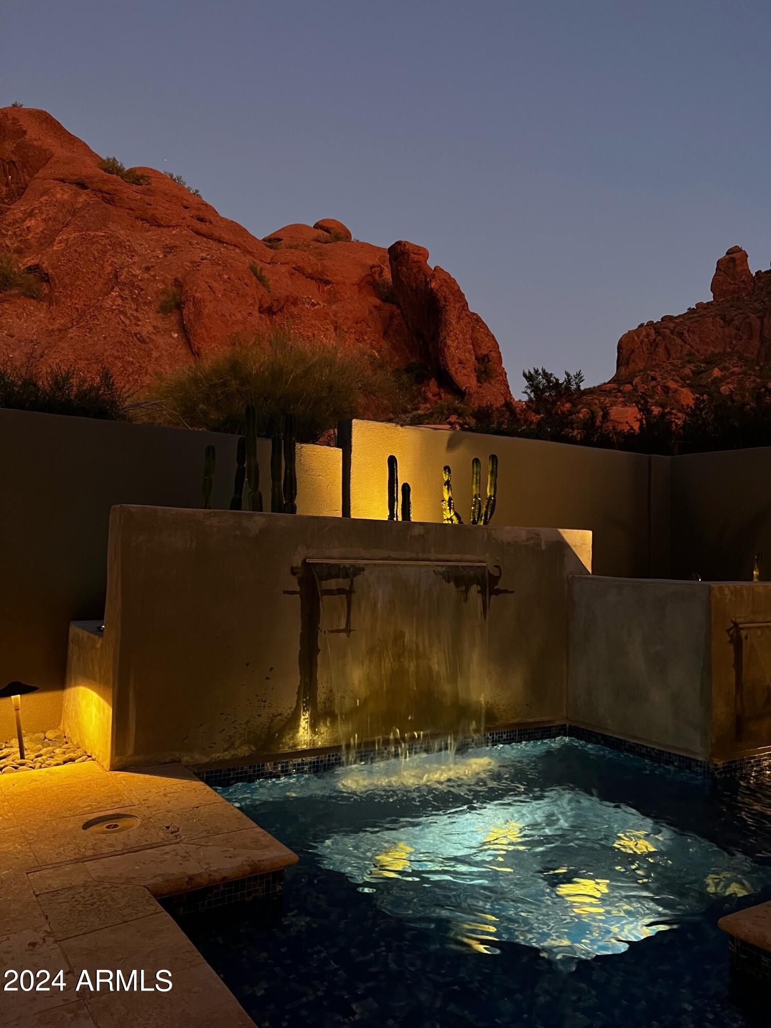 ECHO CANYON - Residential