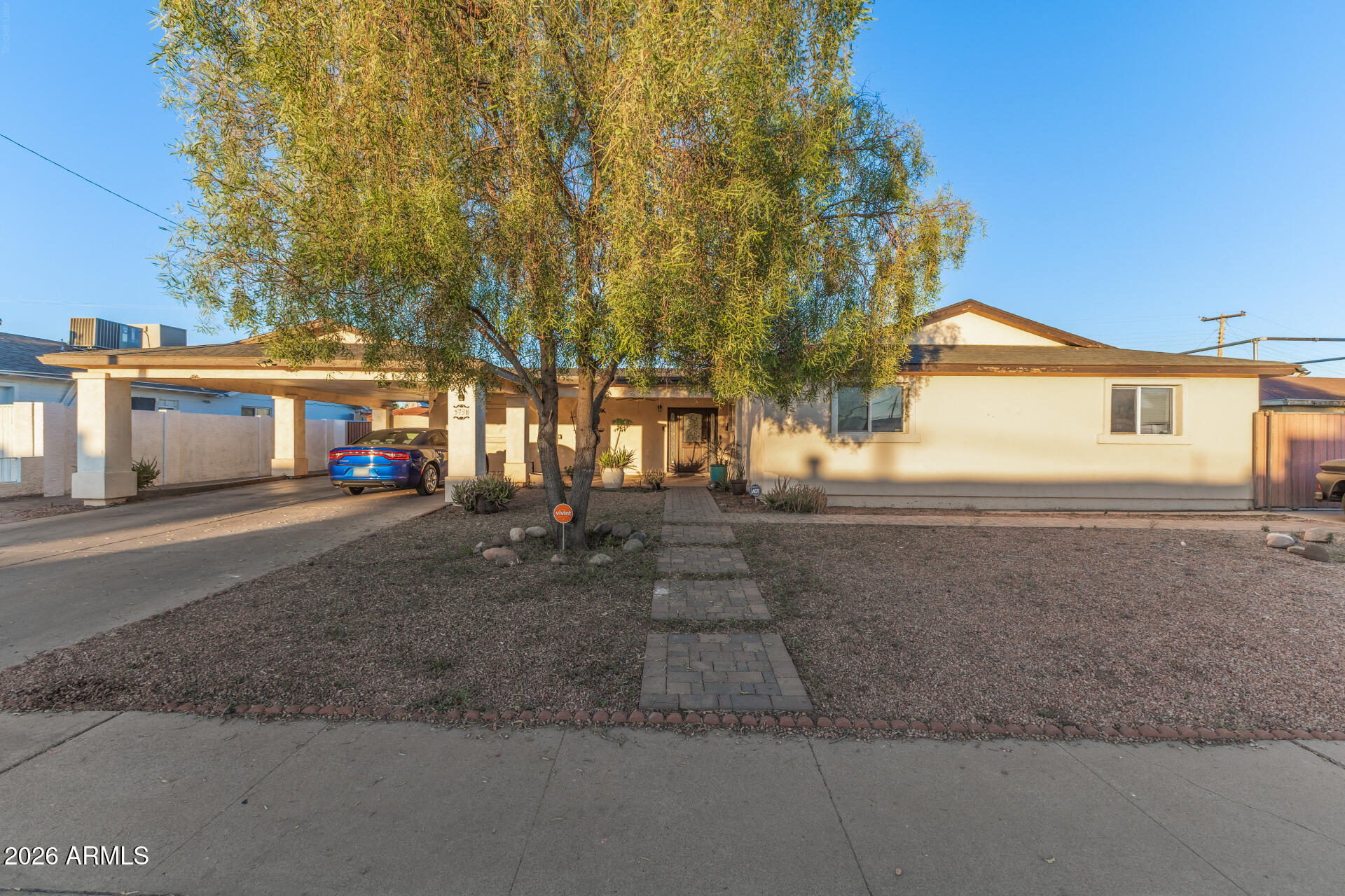 5738 W PIERSON Street