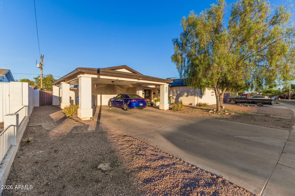Photo of 5738 W Pierson Street, Phoenix, AZ 85031 (MLS # 7003638)