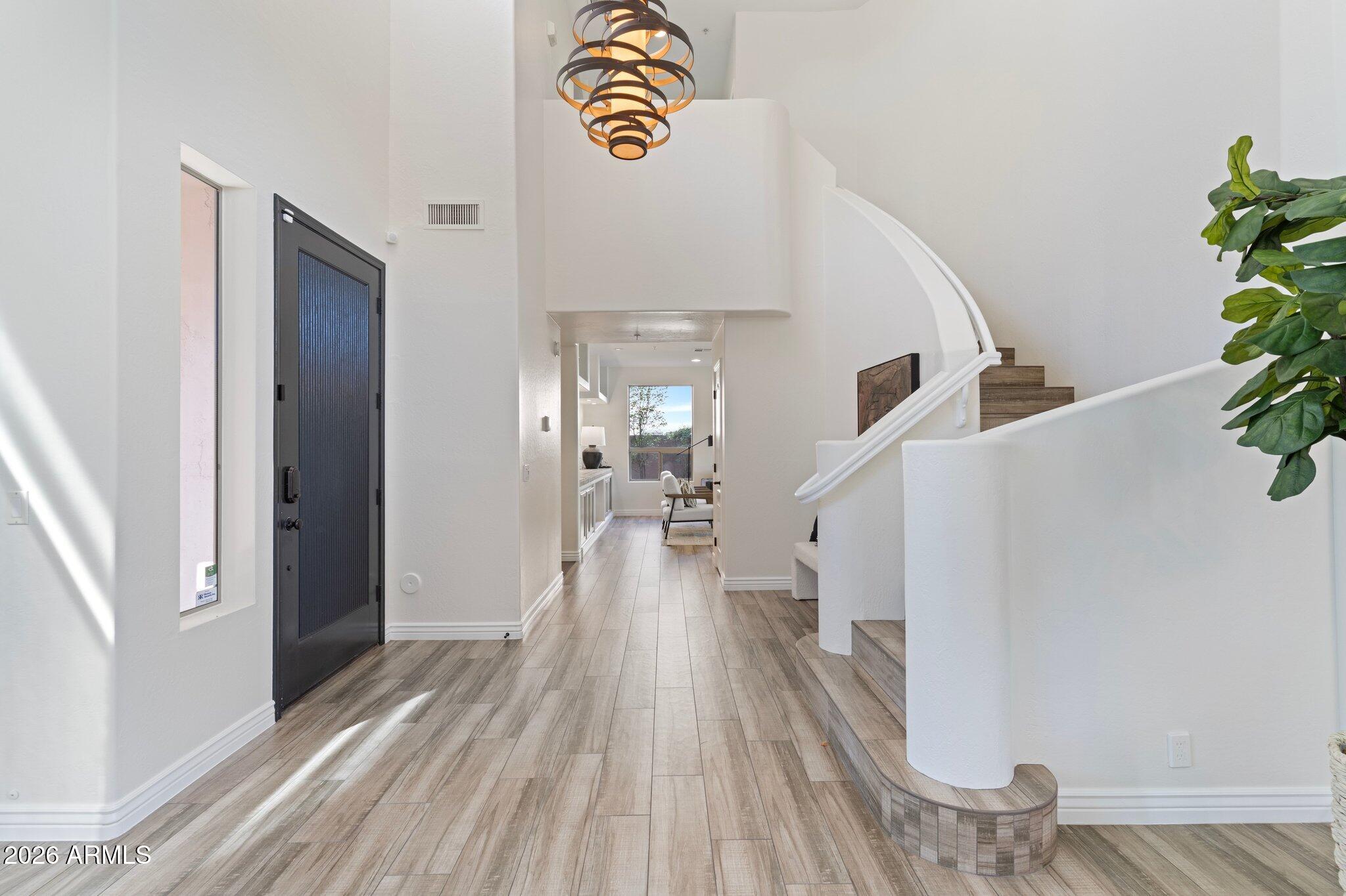 9058 E CASITAS DEL RIO Drive