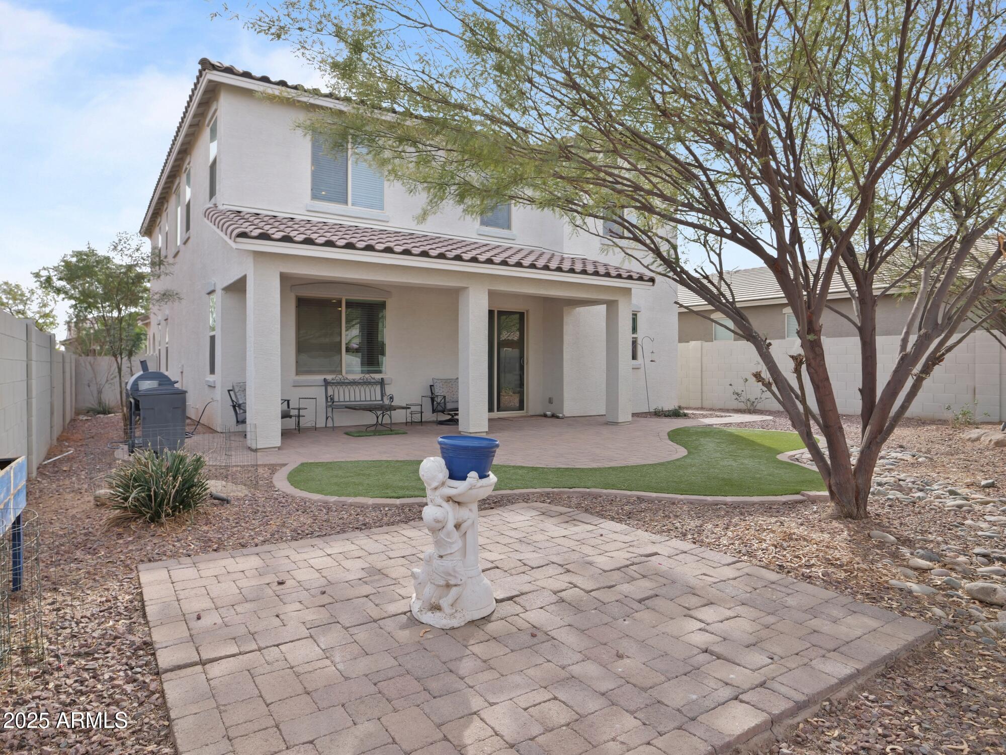 21276 W BERKELEY Road