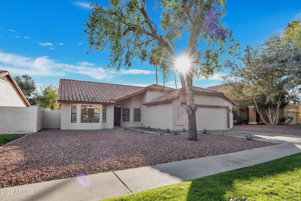 Photo of 7395 W Utopia Road, Glendale, AZ 85308 (MLS # 6966444)