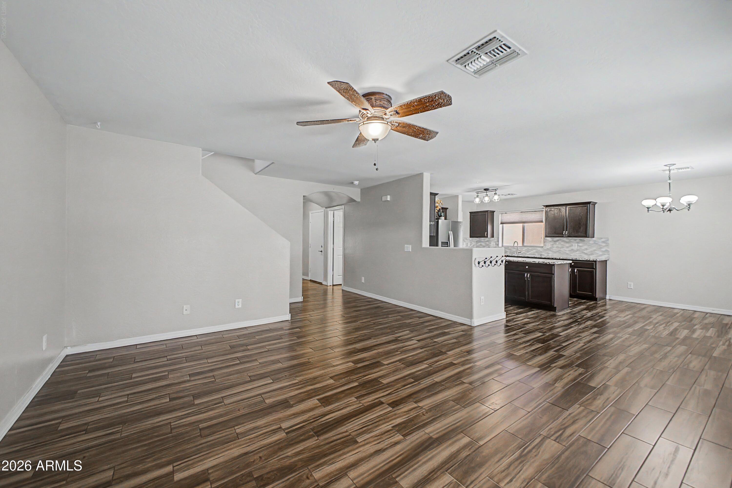 317 W SETTLERS Trail