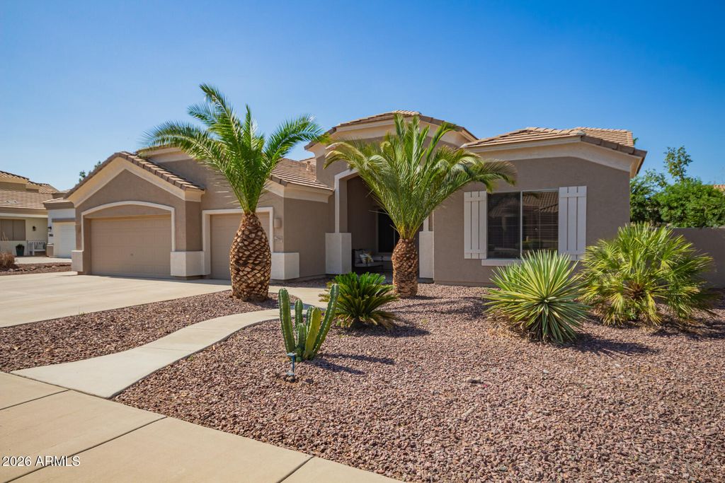 Photo of 2945 E Clifton Avenue, Gilbert, AZ 85295 (MLS # 6972654)
