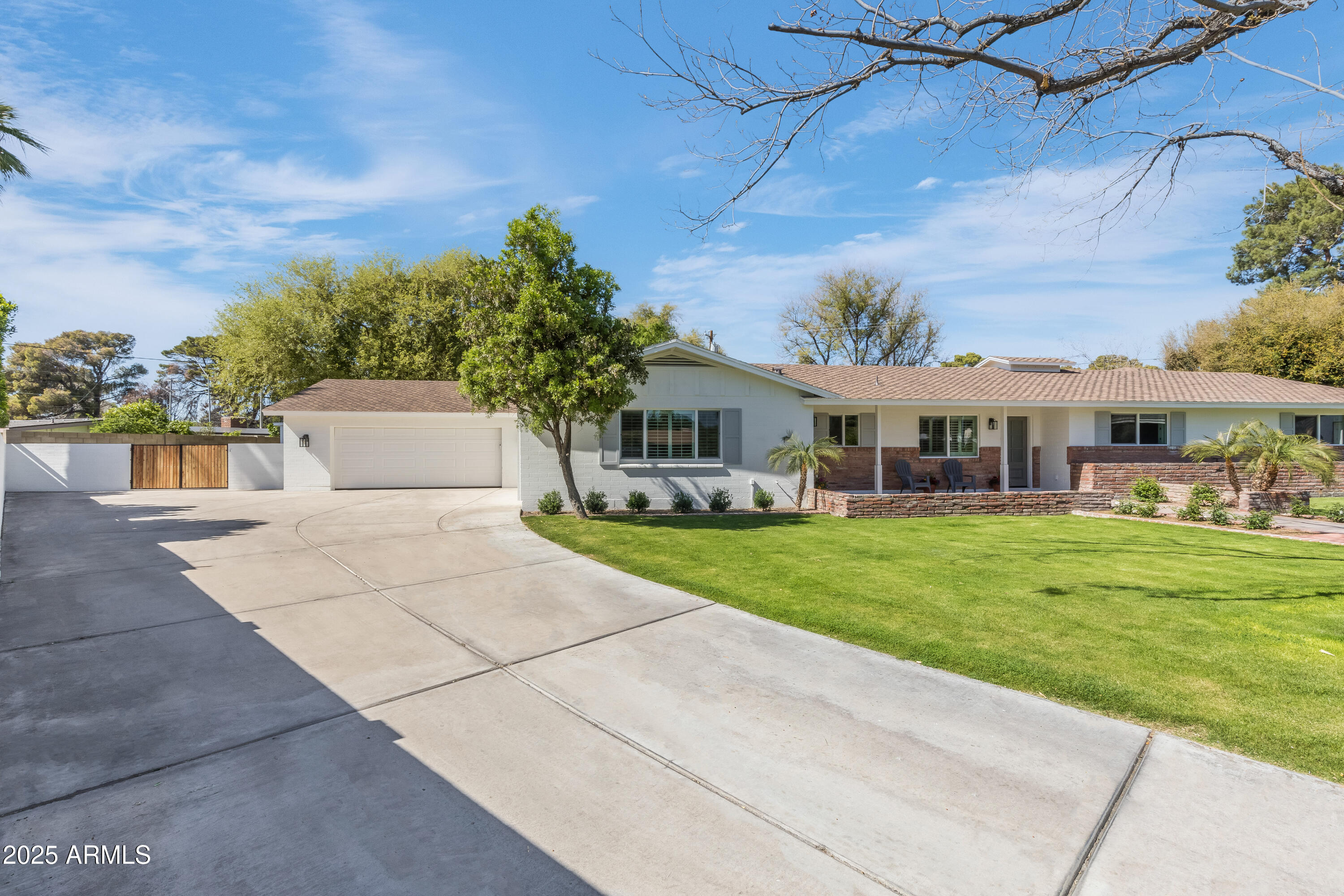 618 W PALMAIRE Avenue