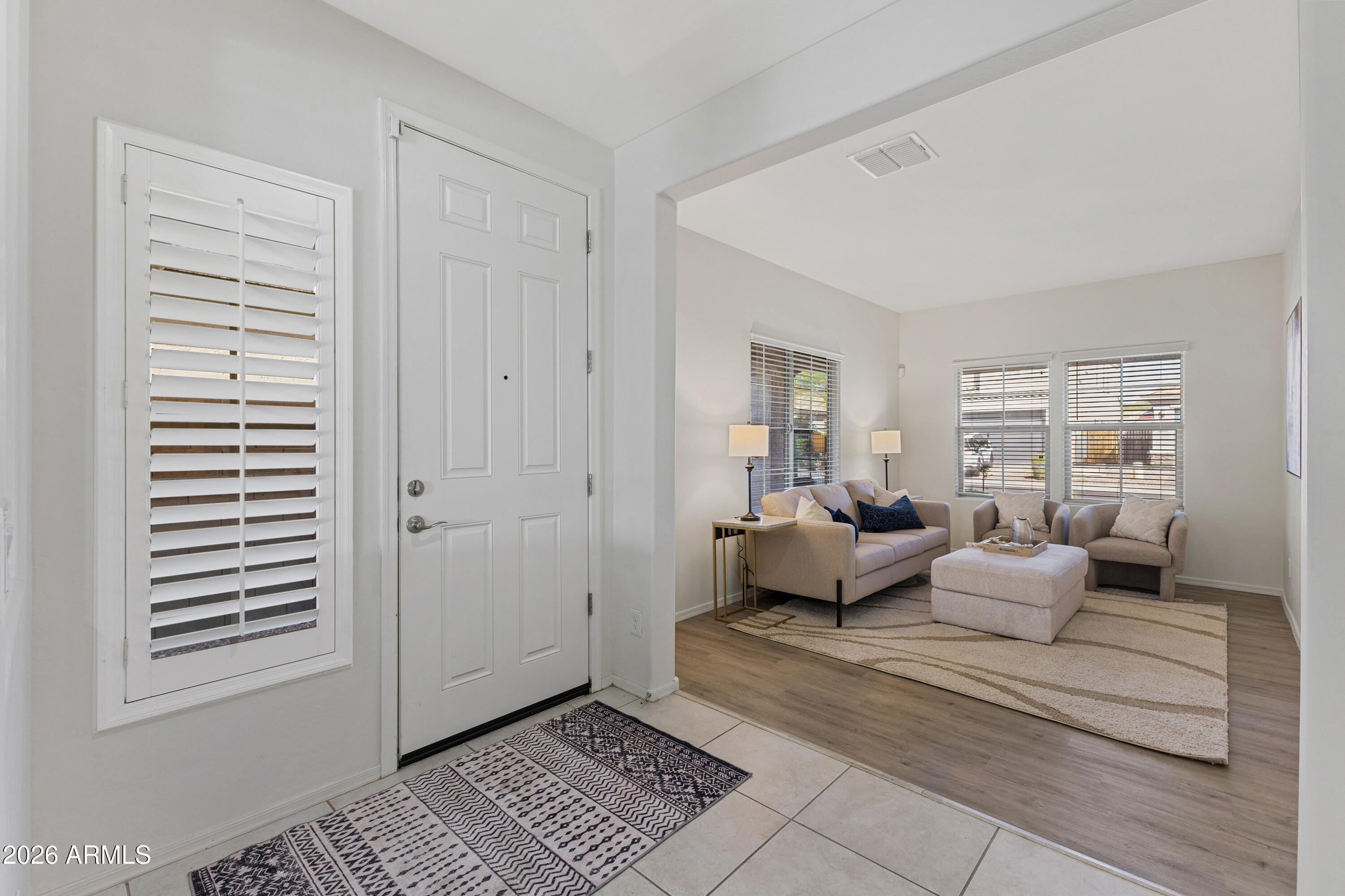 1819 W BONANZA Drive