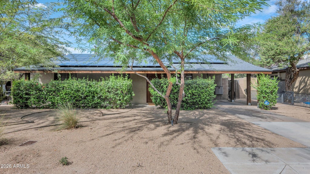 Photo of 4428 E Turney Avenue, Phoenix, AZ 85018 (MLS # 7093971)
