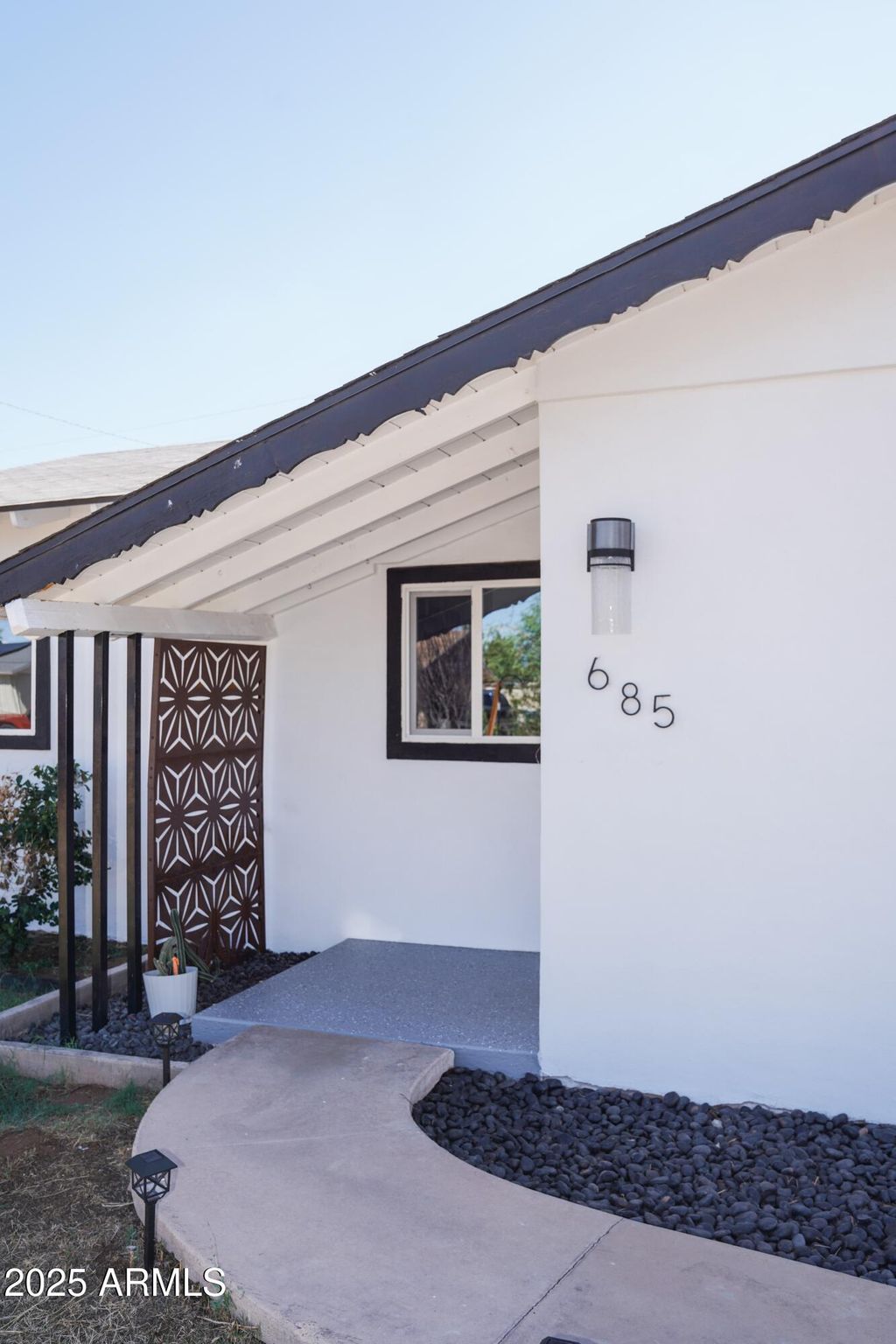 Photo of 685 W Shannon Street, Chandler, AZ 85225 (MLS # 6927869)