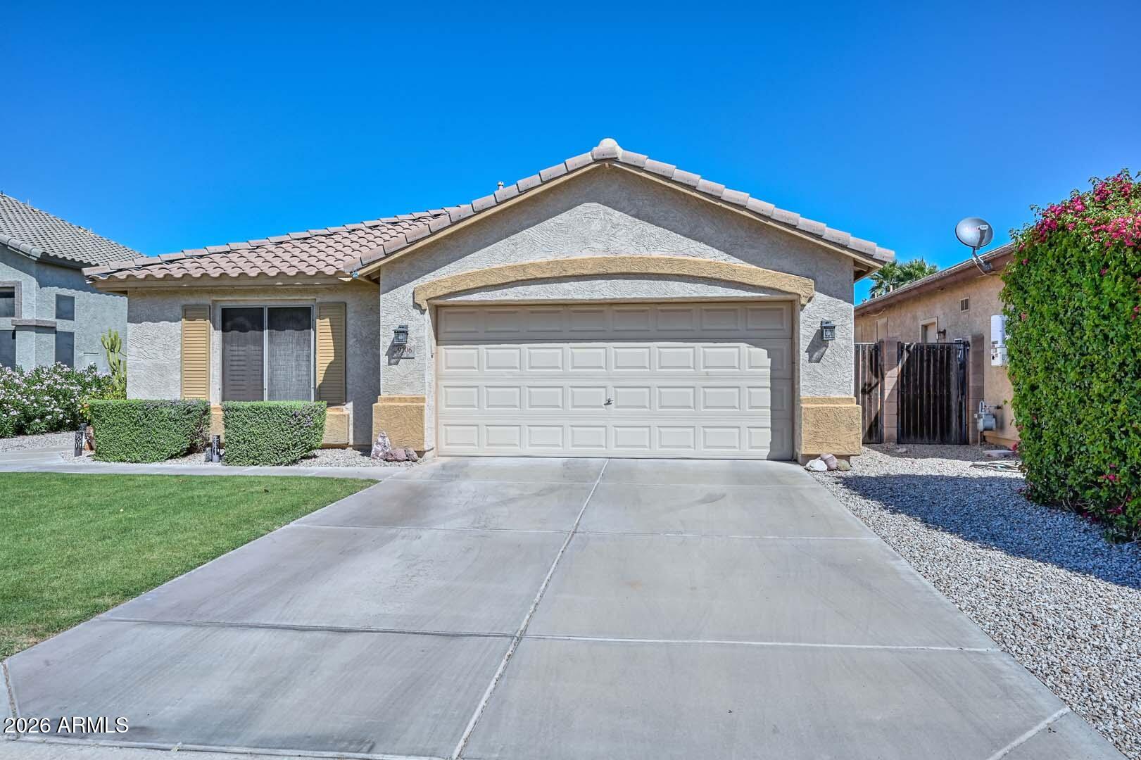 9206 W LONE CACTUS Drive