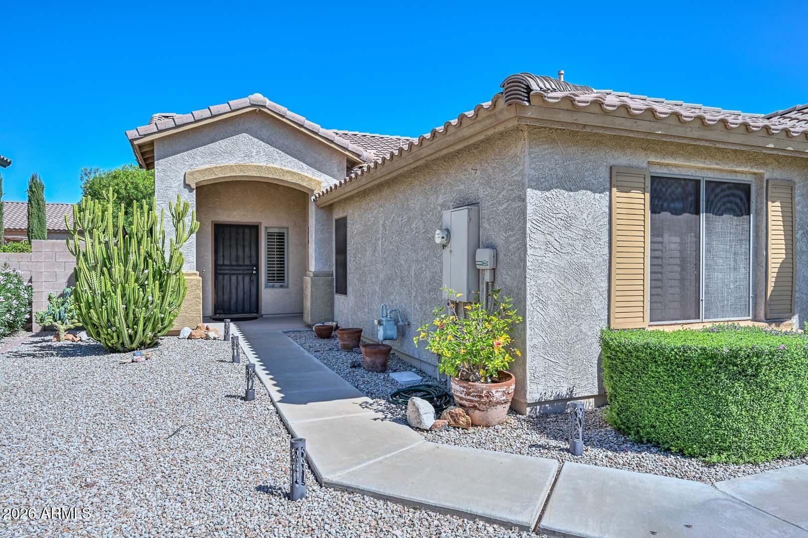 9206 W LONE CACTUS Drive