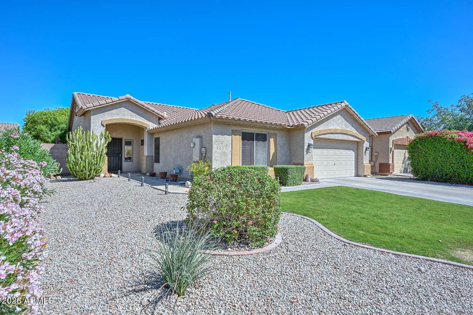 9206 W LONE CACTUS Drive