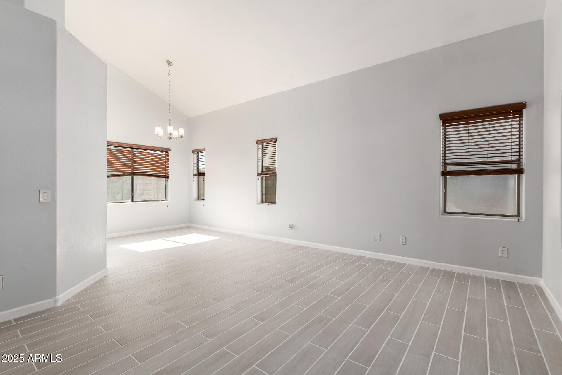 24817 W HACIENDA Avenue