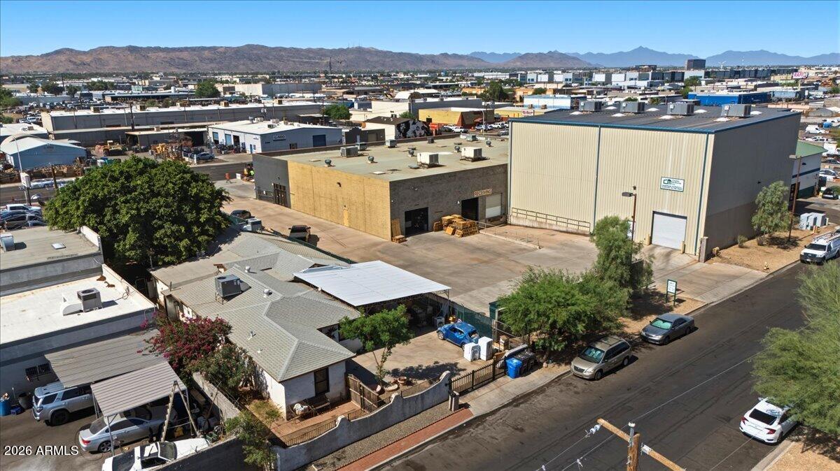 4221 E MAGNOLIA Street