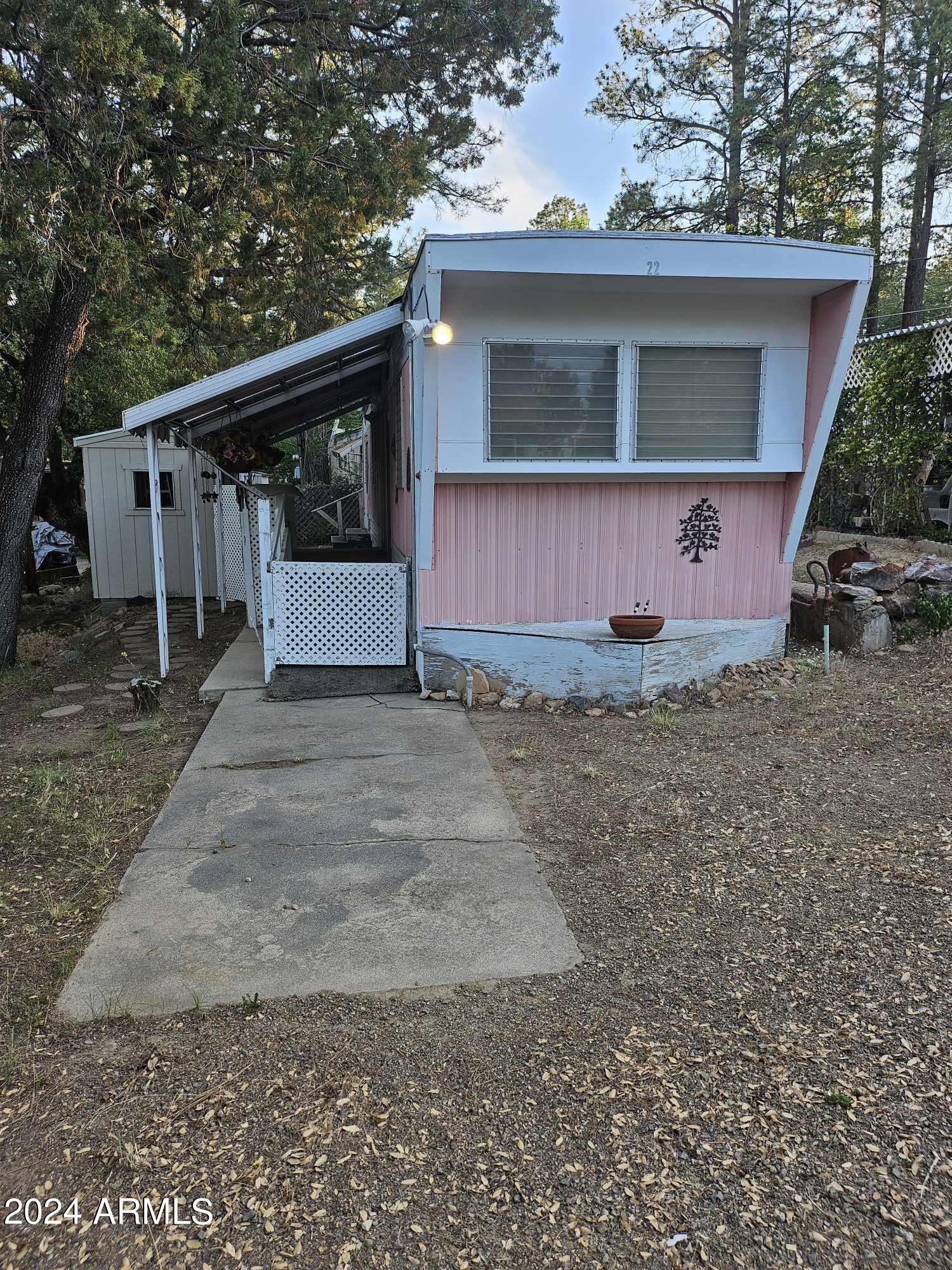 700 WHITE SPAR Road 22