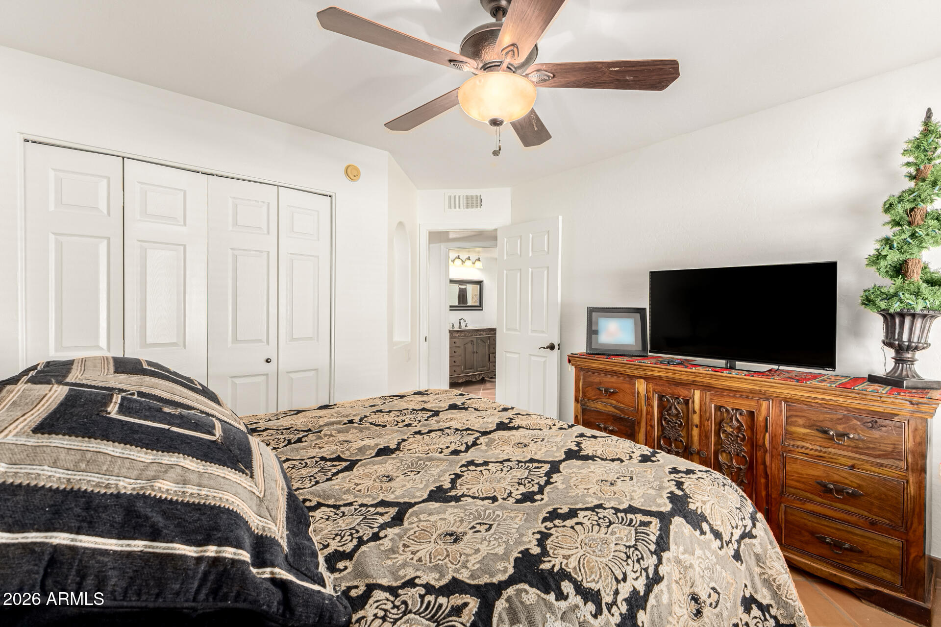 COUNTY ISLAND - Residential