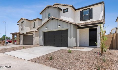 Single Family Residence in Glendale AZ 7438 State Avenue 1.jpg