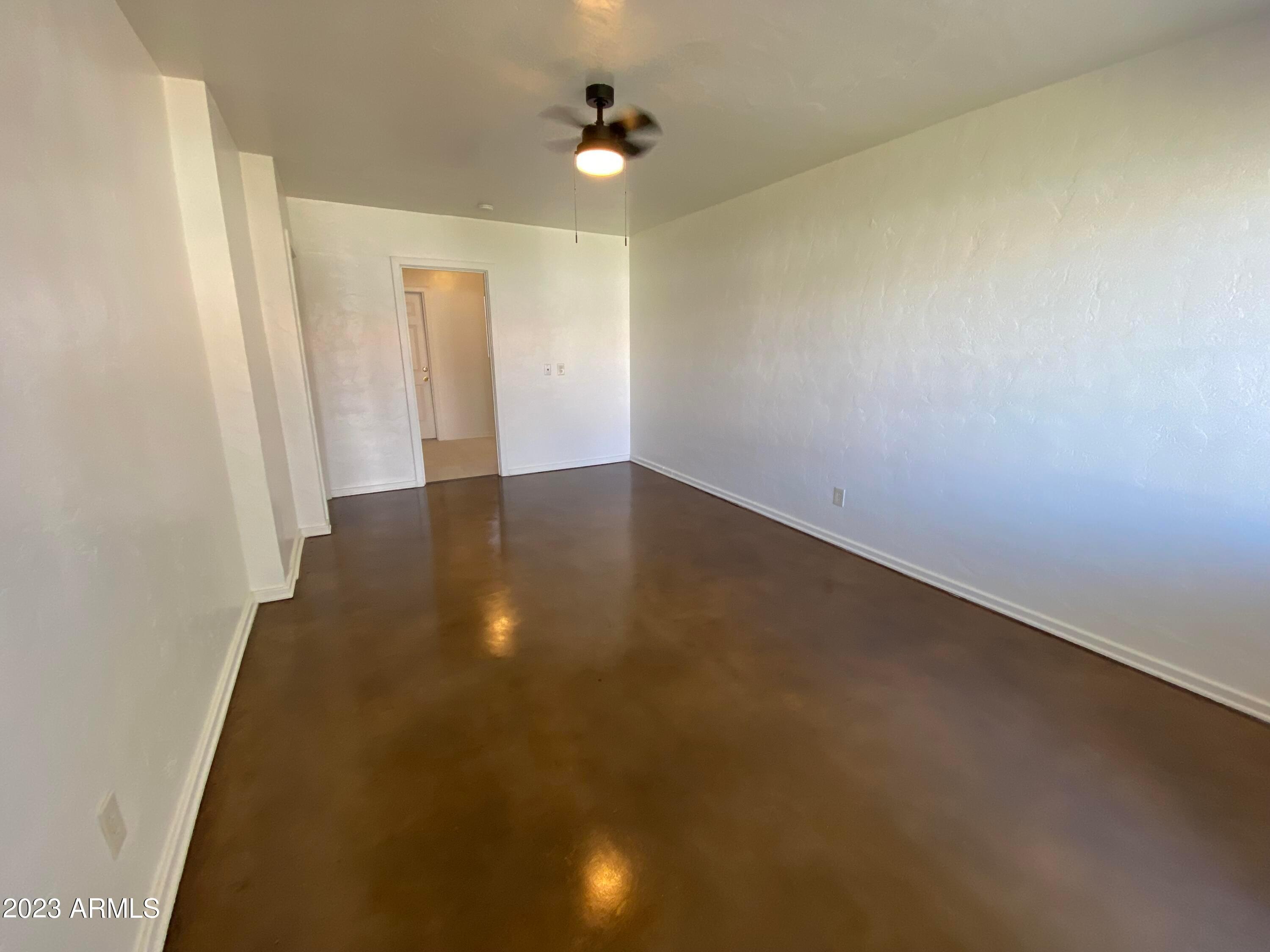 1530 W Mulberry Drive