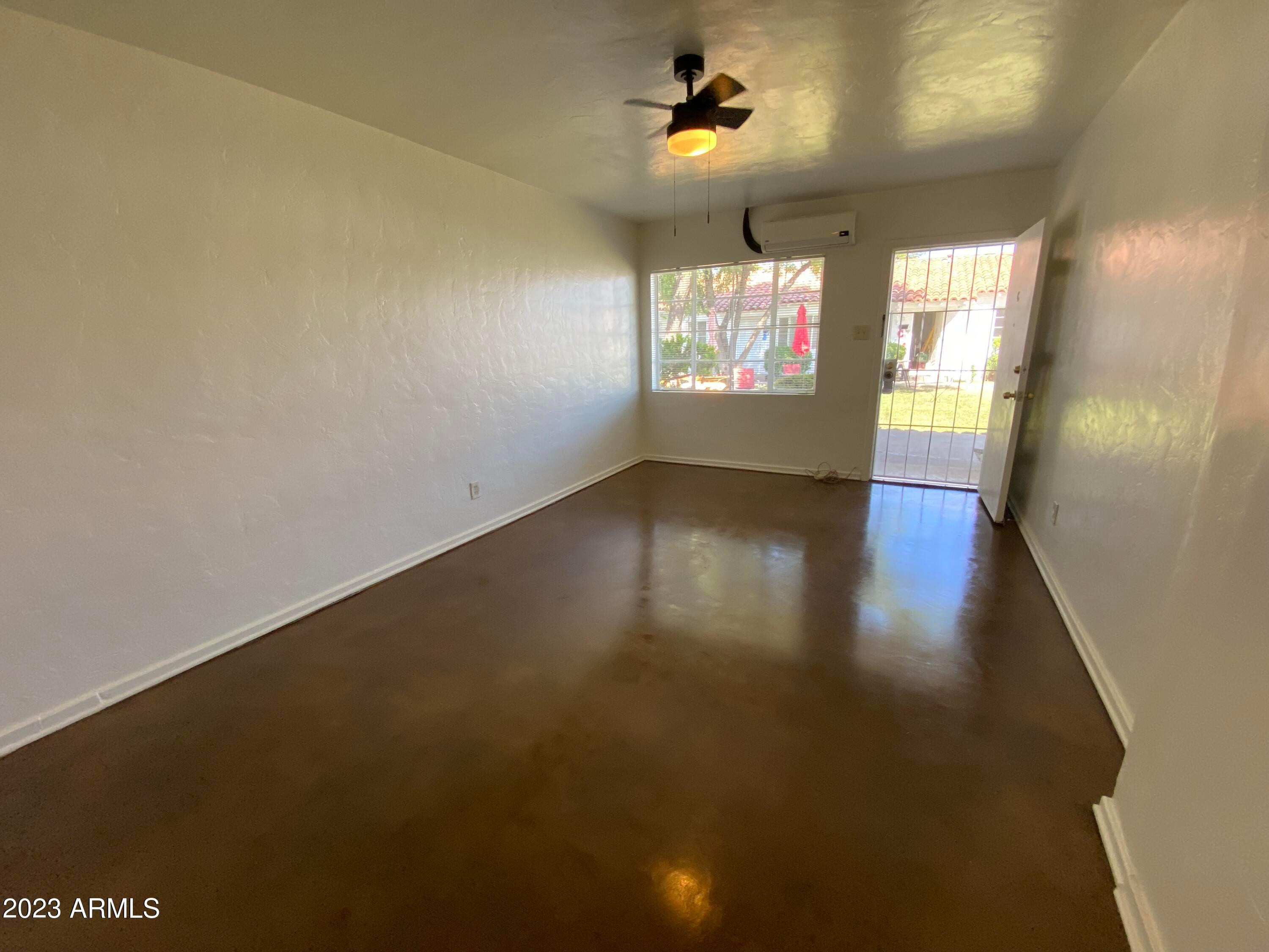 1530 W Mulberry Drive