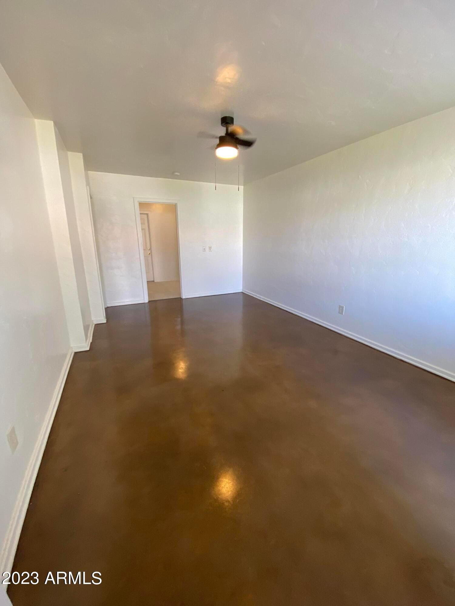 1530 W Mulberry Drive
