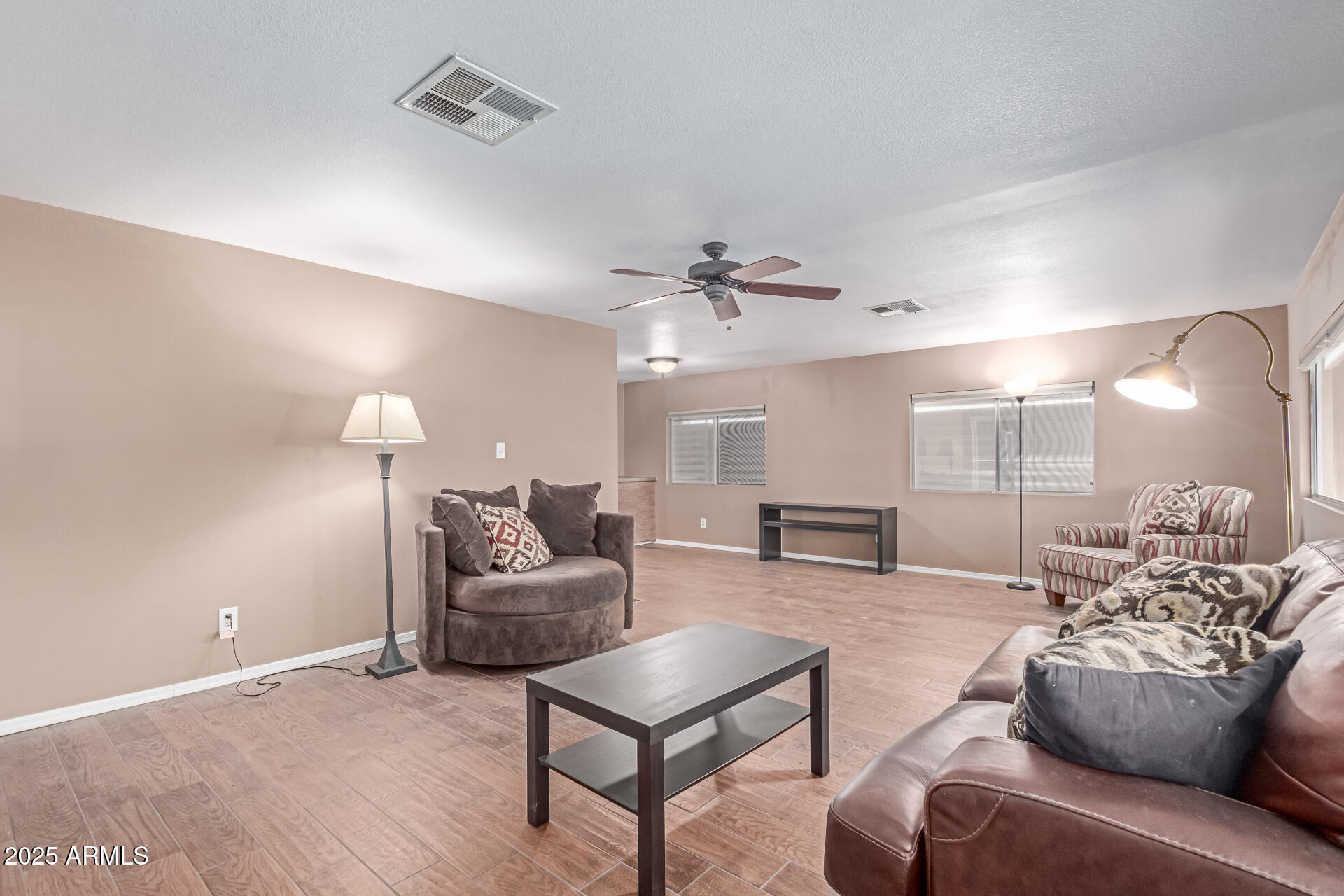 120 N VAL VISTA Drive 113