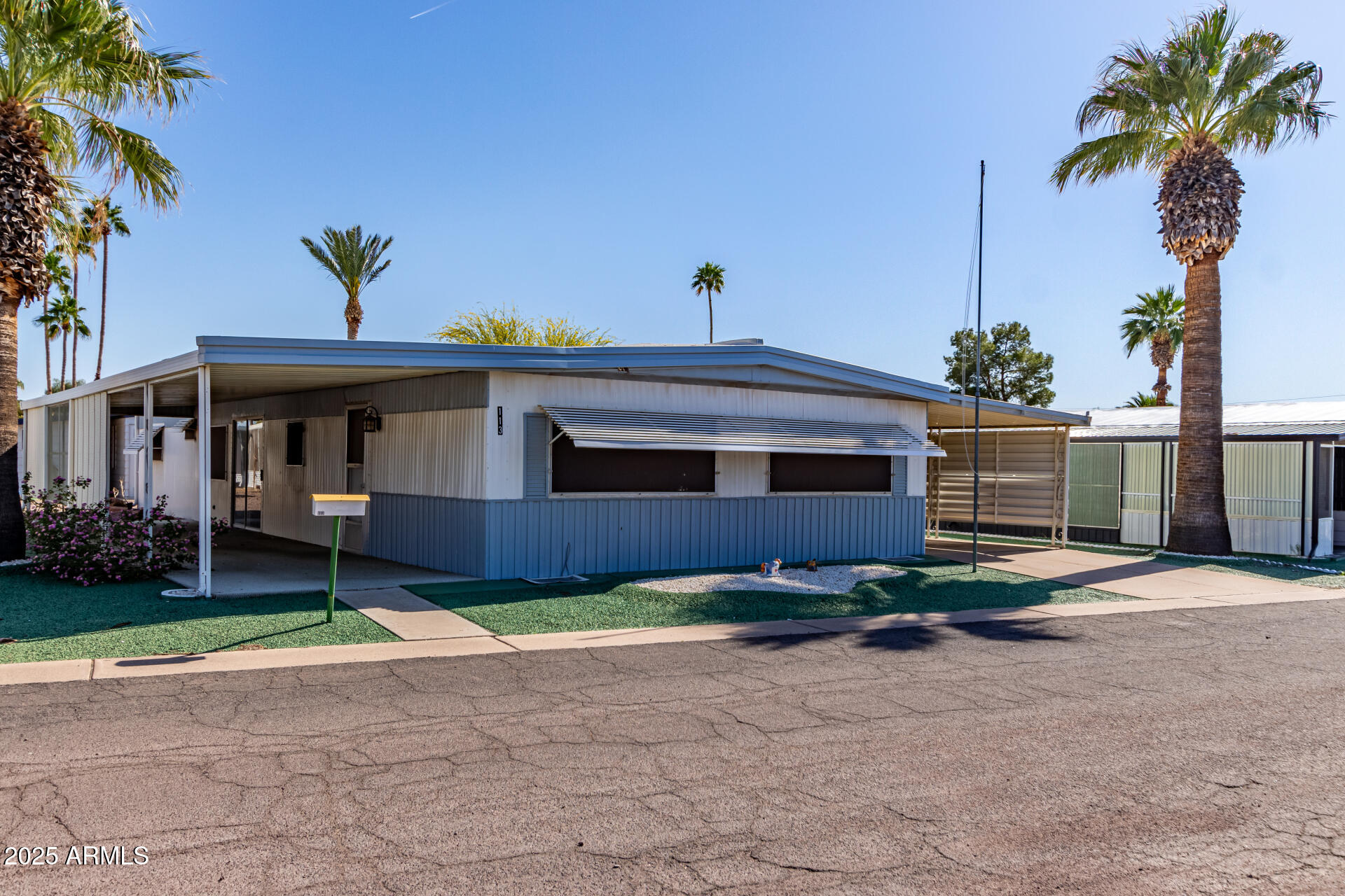 120 N VAL VISTA Drive 113