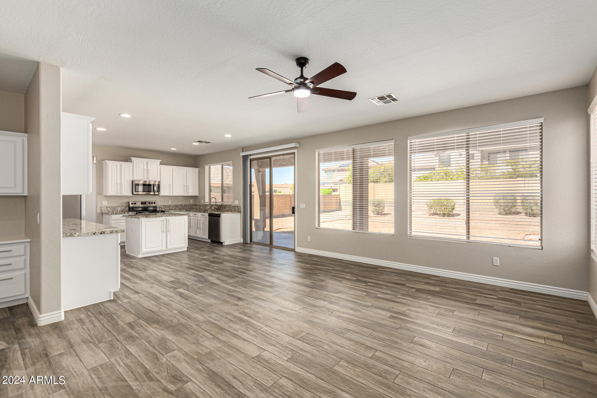 3550 W Magellan Drive