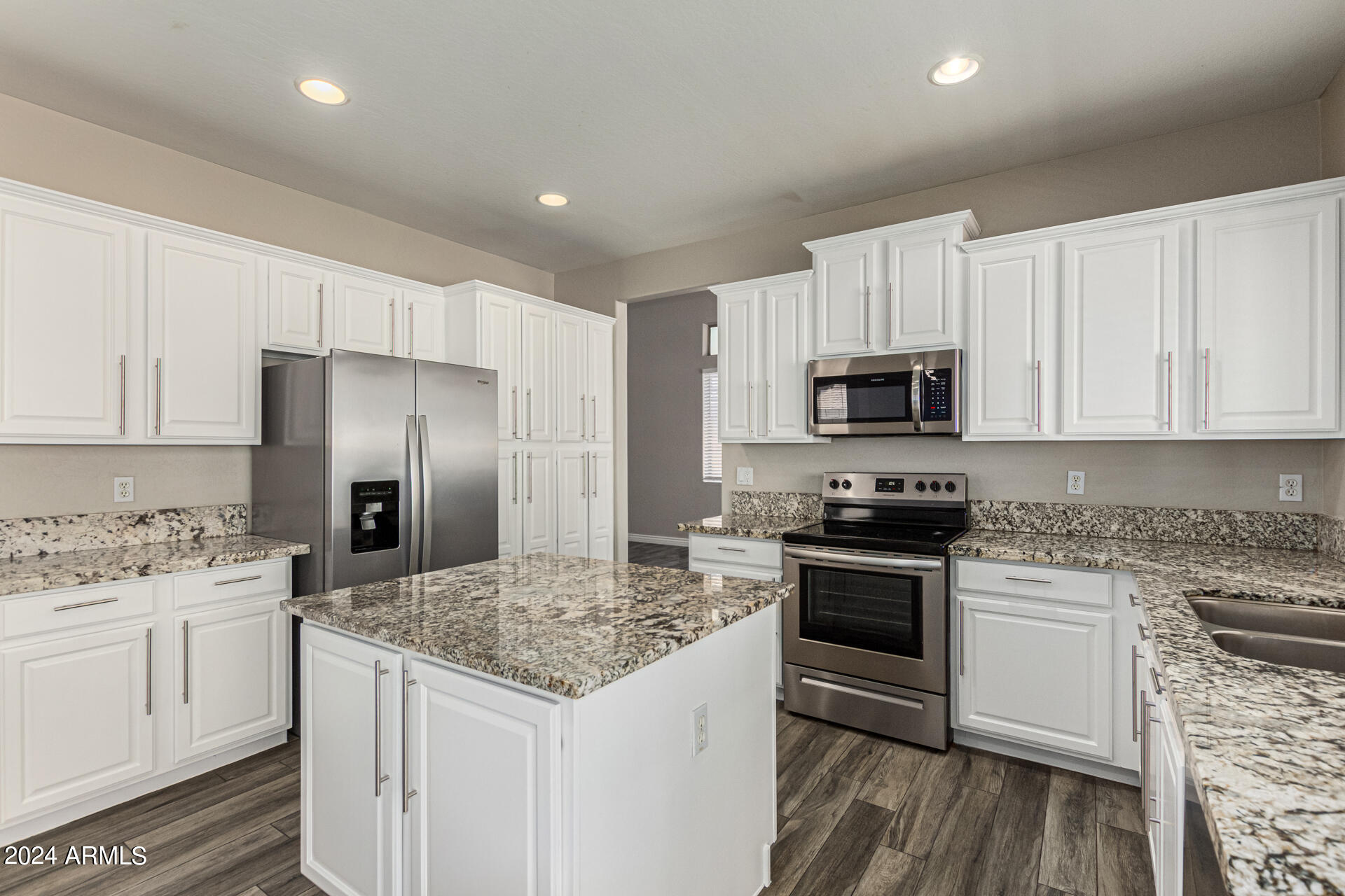 3550 W Magellan Drive