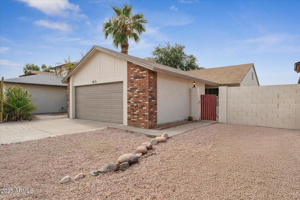 Photo of 4335 E Contessa Street, Mesa, AZ 85205 (MLS # 6975767)