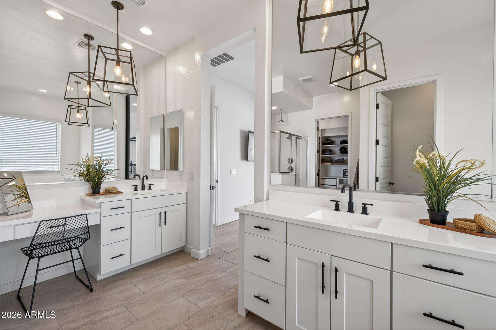 9517 E TUNGSTEN Drive