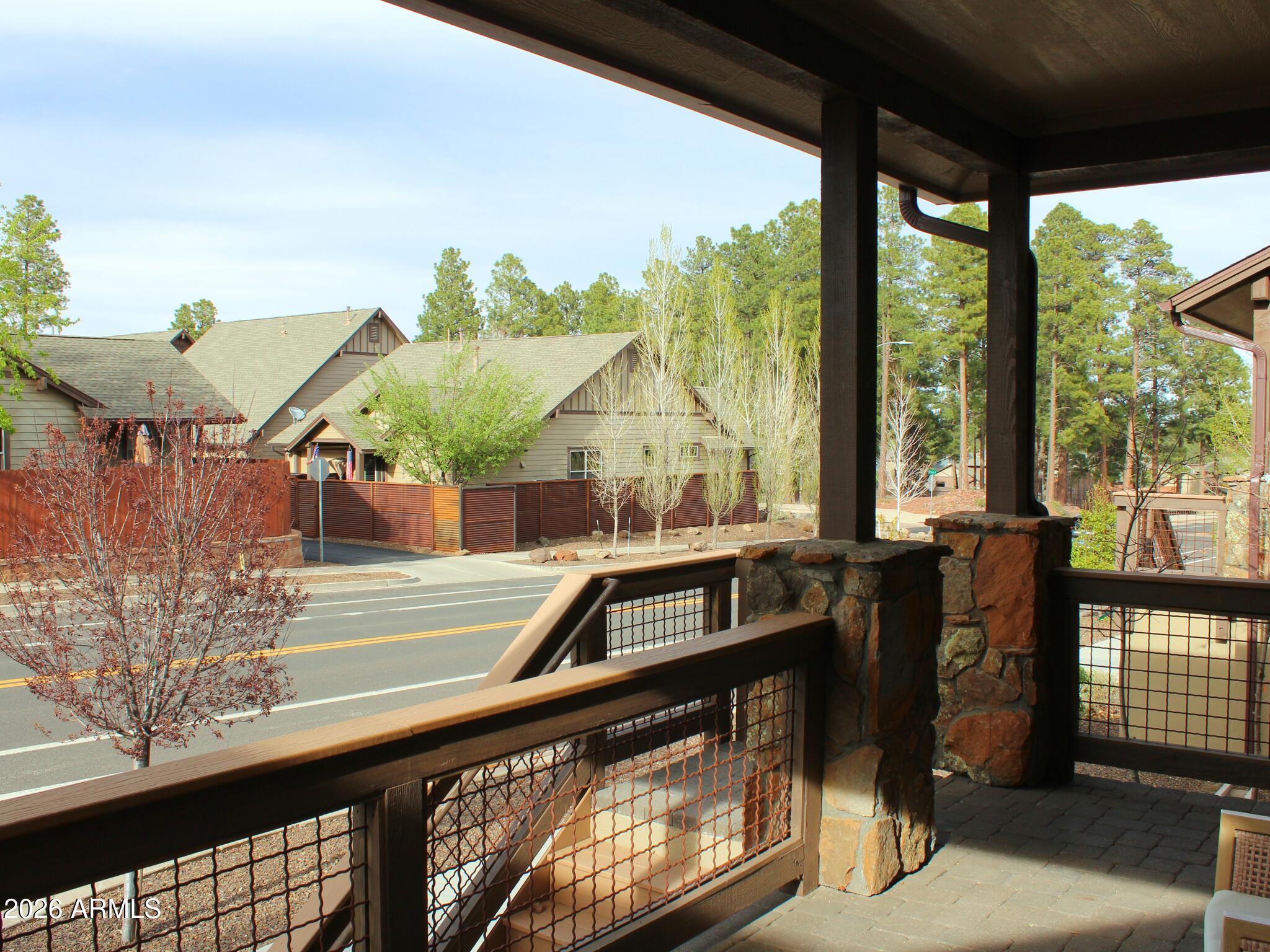 2876 W PRESIDIO Drive