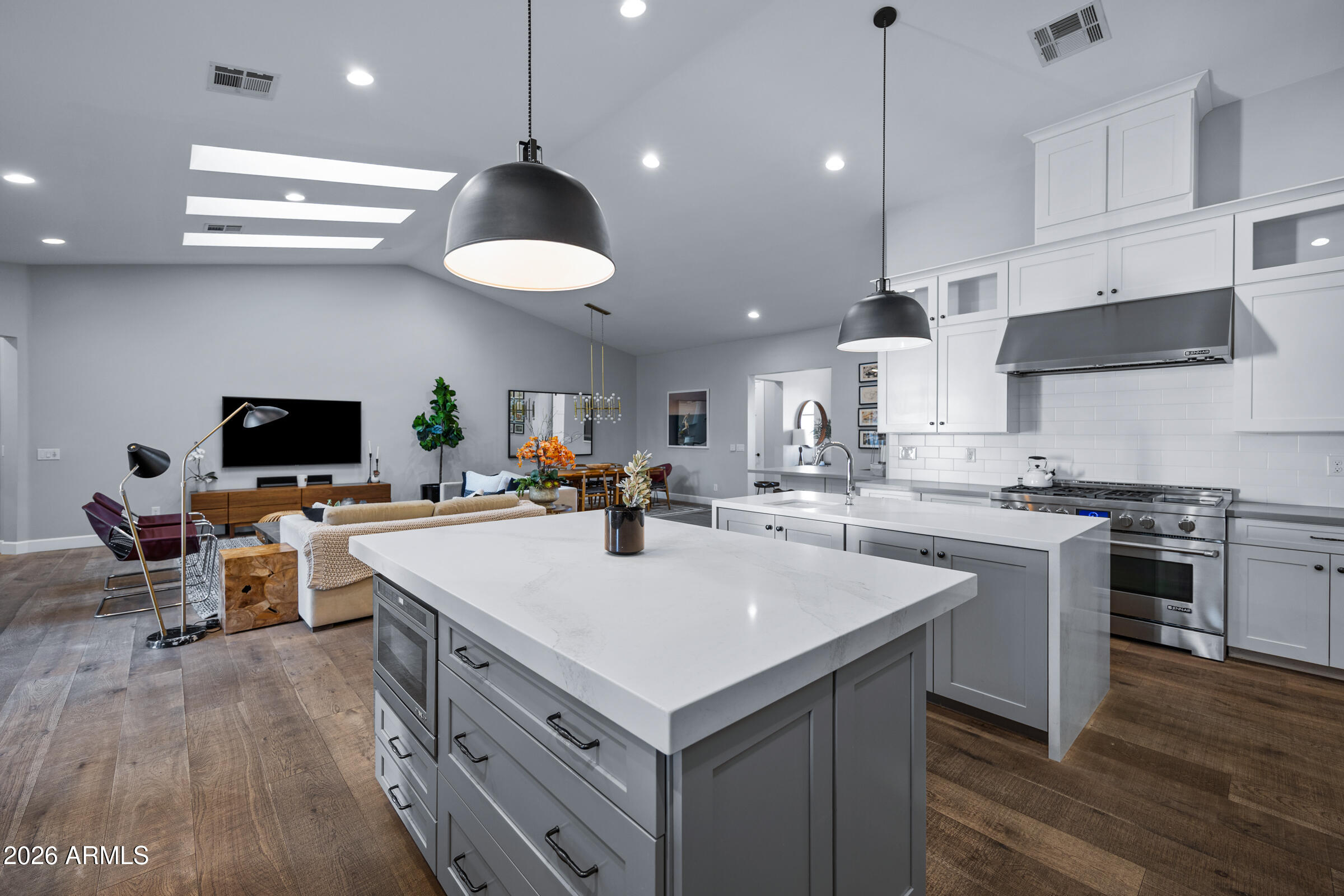 3550 E OREGON Avenue