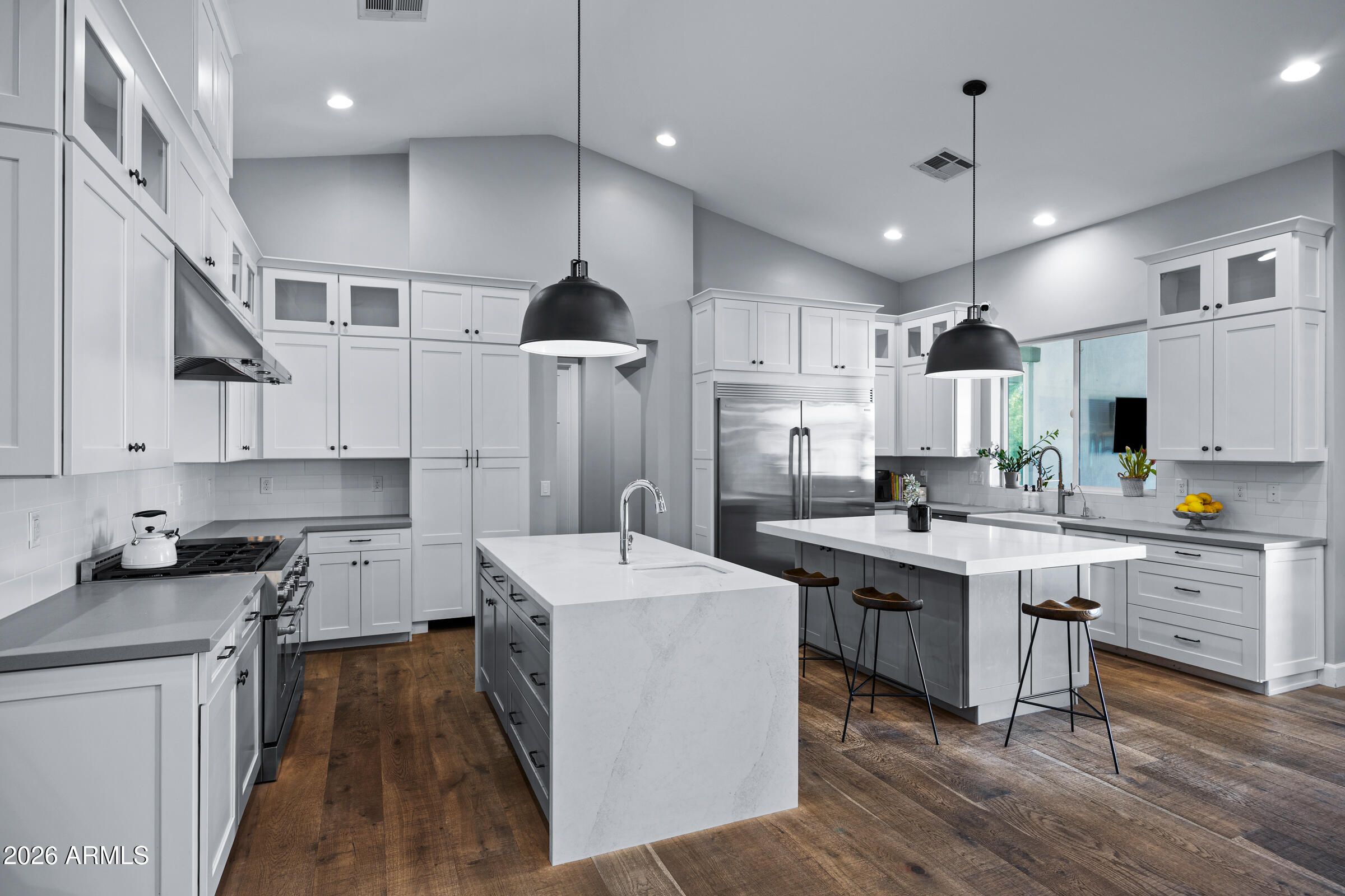 3550 E OREGON Avenue