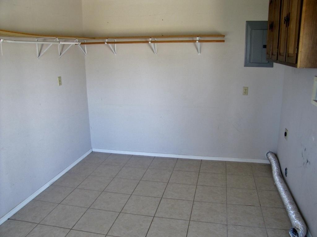 GARDEN CANYON UNIT 3 - Residential Lease