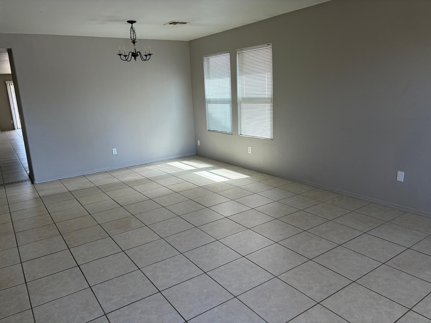 847 E Desert Rose Trail