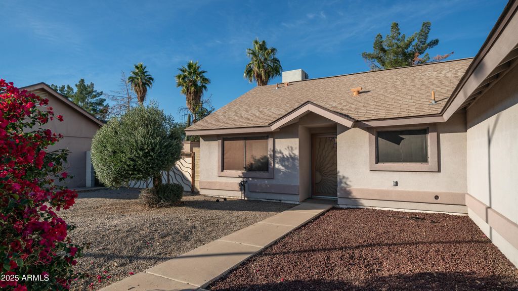 Photo of 6608 W Phelps Road, Glendale, AZ 85306 (MLS # 6952466)