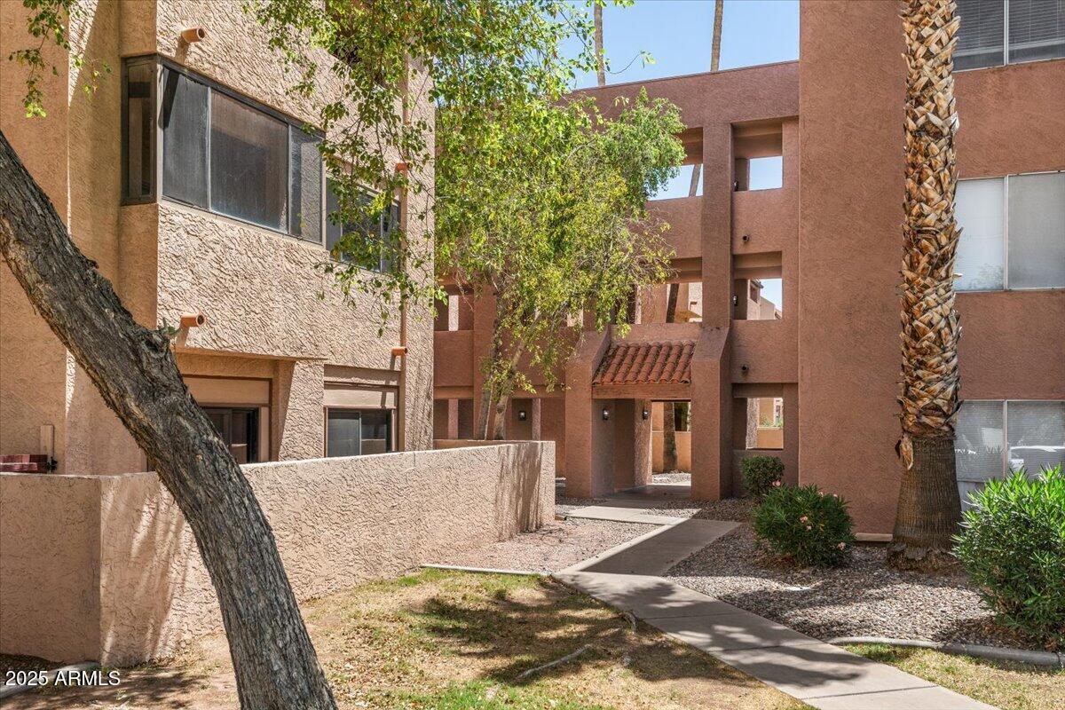 Homes 1 540 N MAY -- 2148