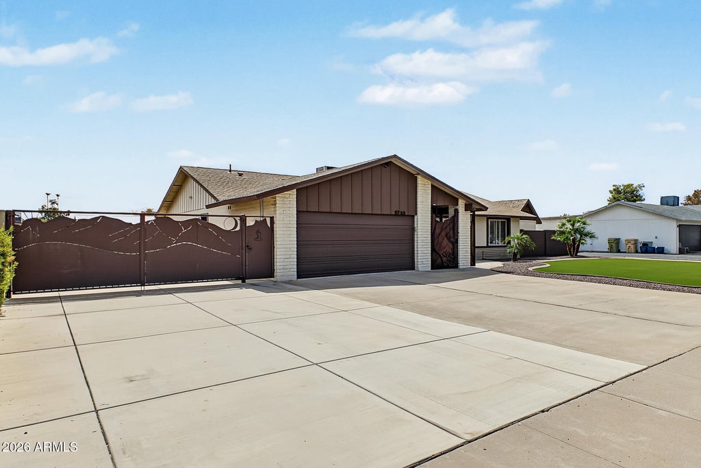 Photo of 5763 W Marconi Avenue, Glendale, AZ 85306 (MLS # 7083756)