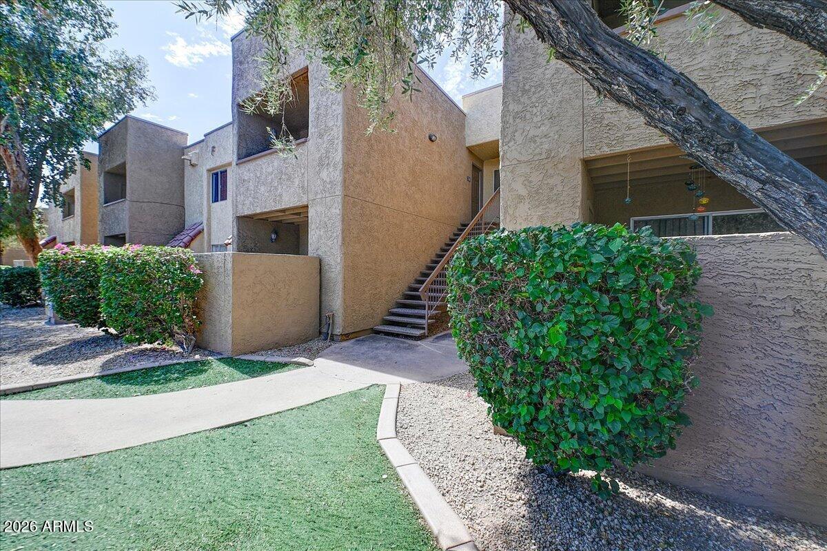 5877 N GRANITE REEF Road 2240