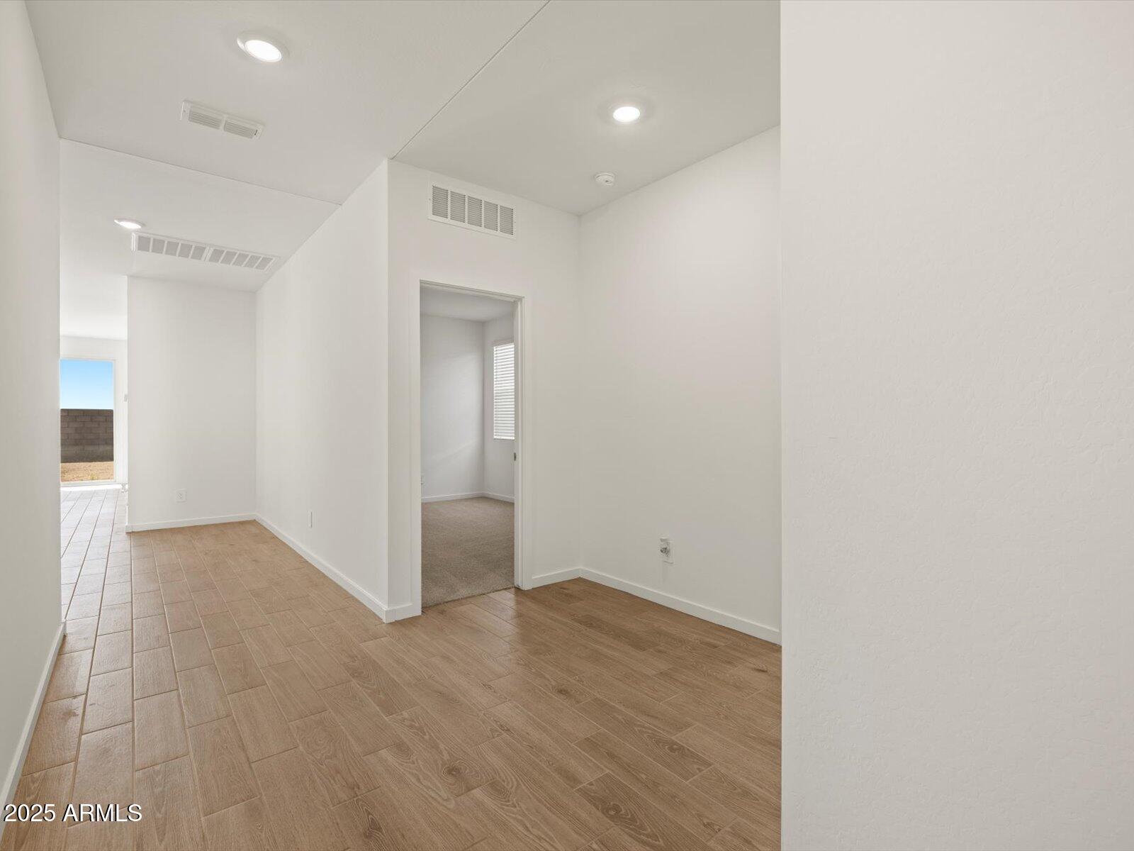 7477 E COZY COTTAGE Lane